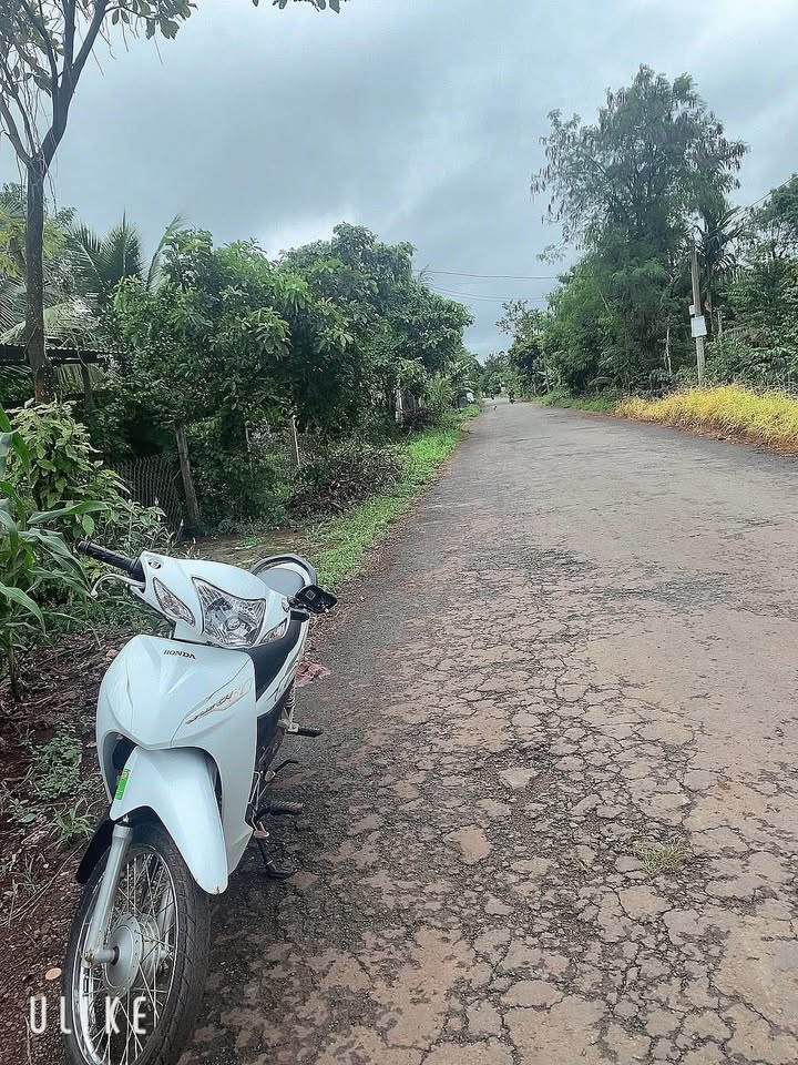 Đất thổ cư Cư Suê 135m² giá 750 triệu - Đường thông tứ hướng, tiện ích đầy đủ!