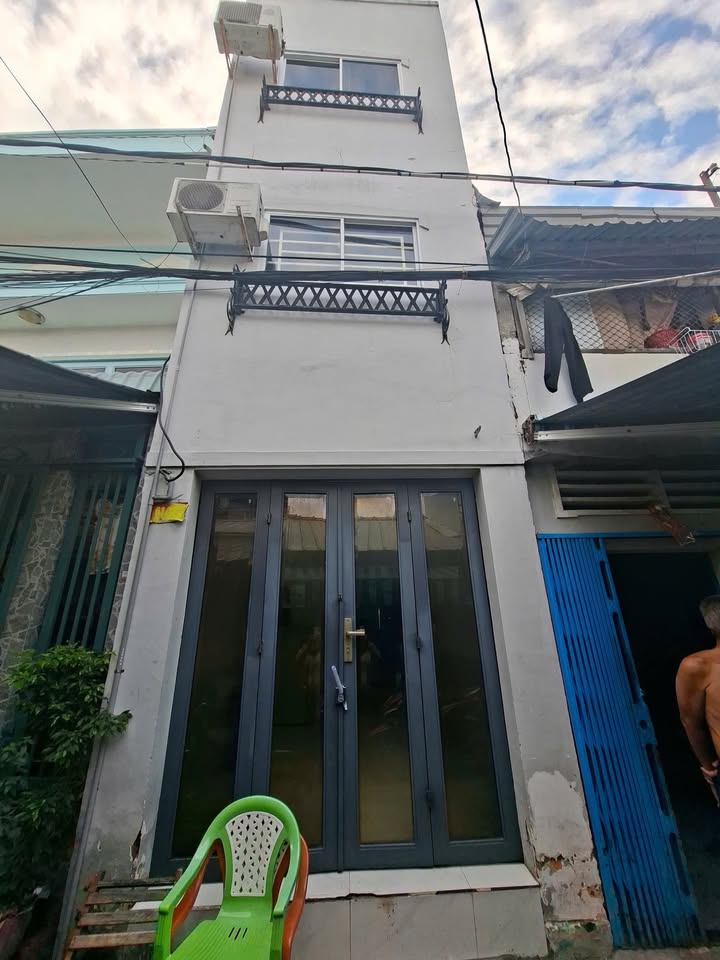 Nhà 1 trệt 2 lầu Hẻm 8 Đinh Tiên Hoàng, Cần Thơ 16m² - Phù hợp kinh doanh tại nhà!