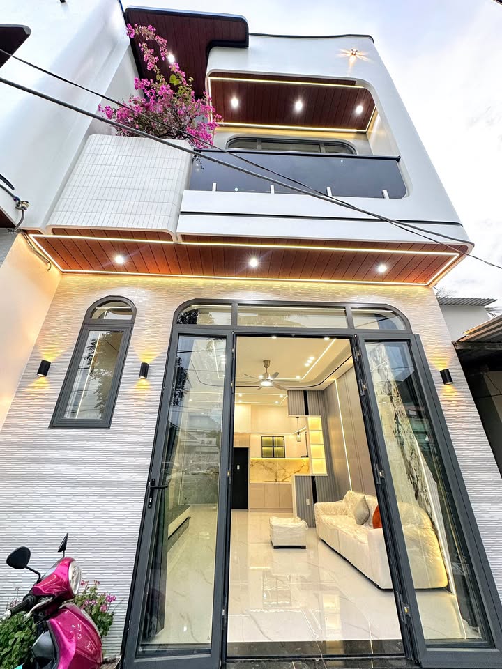 Nhà trệt lầu mới đẹp Hẻm 311 Nguyễn Văn Cừ 47m² giá 1.799 tỷ - Sổ hồng chính chủ!