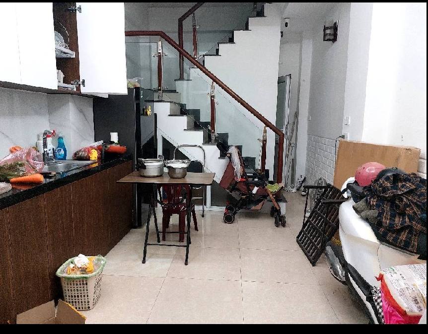 Nhà 5 tầng Hoàng Hoa Thám, Tây Hồ 20m² - An ninh tuyệt đối, giá chỉ 6.3 tỷ!
