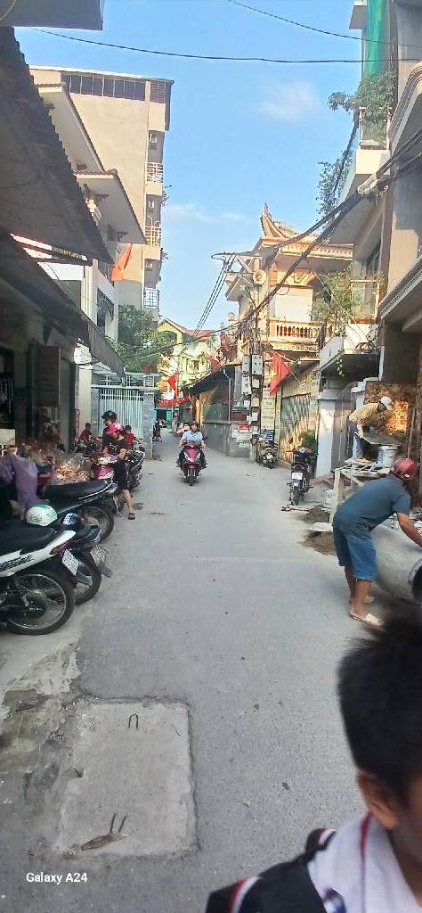 Nhà 5 tầng Xuân Đỉnh 57m² giá 1.8 tỷ - Kinh doanh sầm uất, ô tô vào tận nhà!