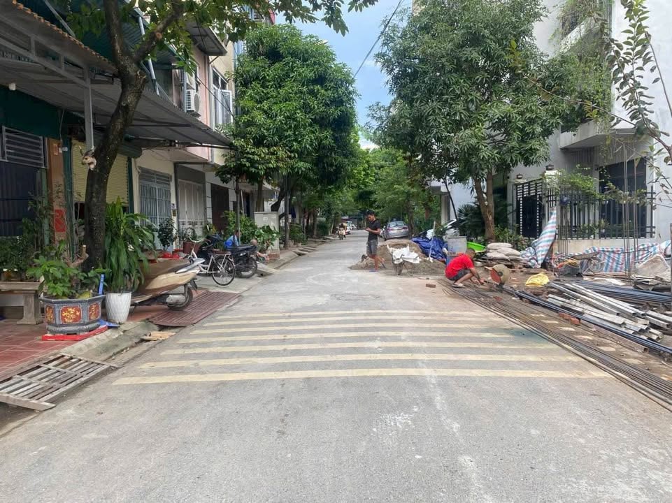 Đất tái định cư Phương Canh 80m² giá thỏa thuận - Mặt tiền kinh doanh thuận lợi!