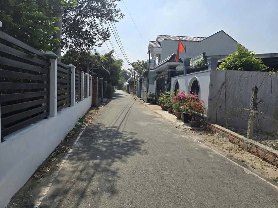 Đất thổ cư Hiệp An, Thủ Dầu Một 150m² giá 2.3 tỷ - Đường thông tiện lợi!