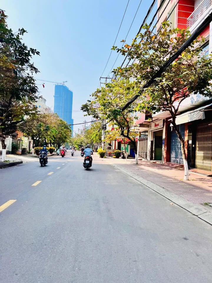 Nhà mặt tiền Hoàng Văn Thụ 41m² giá 4.05 tỷ - Cơ hội kinh doanh tuyệt vời!