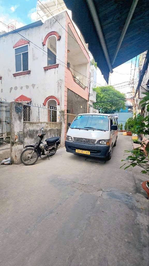 Nhà hẻm xe hơi Dương Bá Trạc 136m² giá 15.2 tỷ - Thích hợp xây CHDV, biệt thự mini!