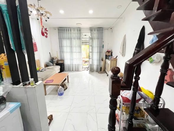 Nhà phố Đinh Bộ Lĩnh, quận Bình Thạnh, 11m² giá 1.75 tỷ - Hướng Đông, sổ hồng chính chủ!