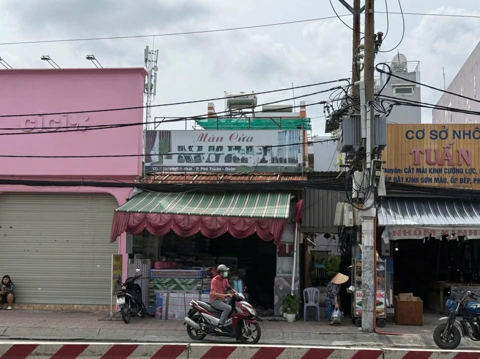 Bán nhà mặt tiền 1261C Huỳnh Tấn Phát, Quận 7, 110m² - Sổ hồng riêng, giá 20 tỷ!