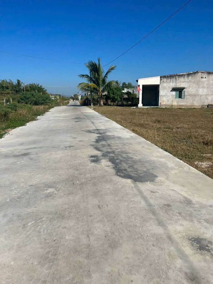 Đất thổ cư 127m² Hàm Liêm giá chỉ 606 triệu - Sổ hồng chính chủ!