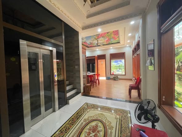 Nhà cho thuê mặt tiền đường thông dân cư Phước Long B, quận 9, 140m² - Vị trí sầm uất, phù hợp kinh doanh!