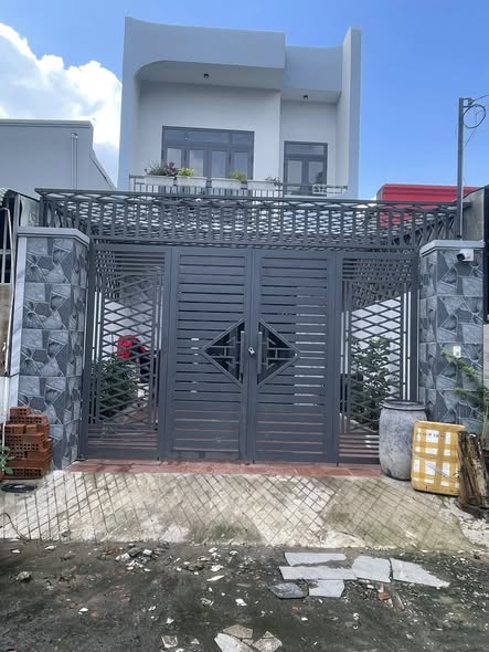 Nhà phố 2 tầng Tân Đông Hiệp 104m² giá 4.86 tỷ - Giảm sốc 750 triệu!