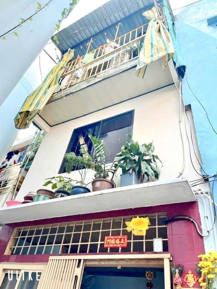 Nhà phố Hồ Thị Kỷ Q10 12m² giá 2.5 tỷ - Kinh doanh sầm uất ngay chợ hoa!