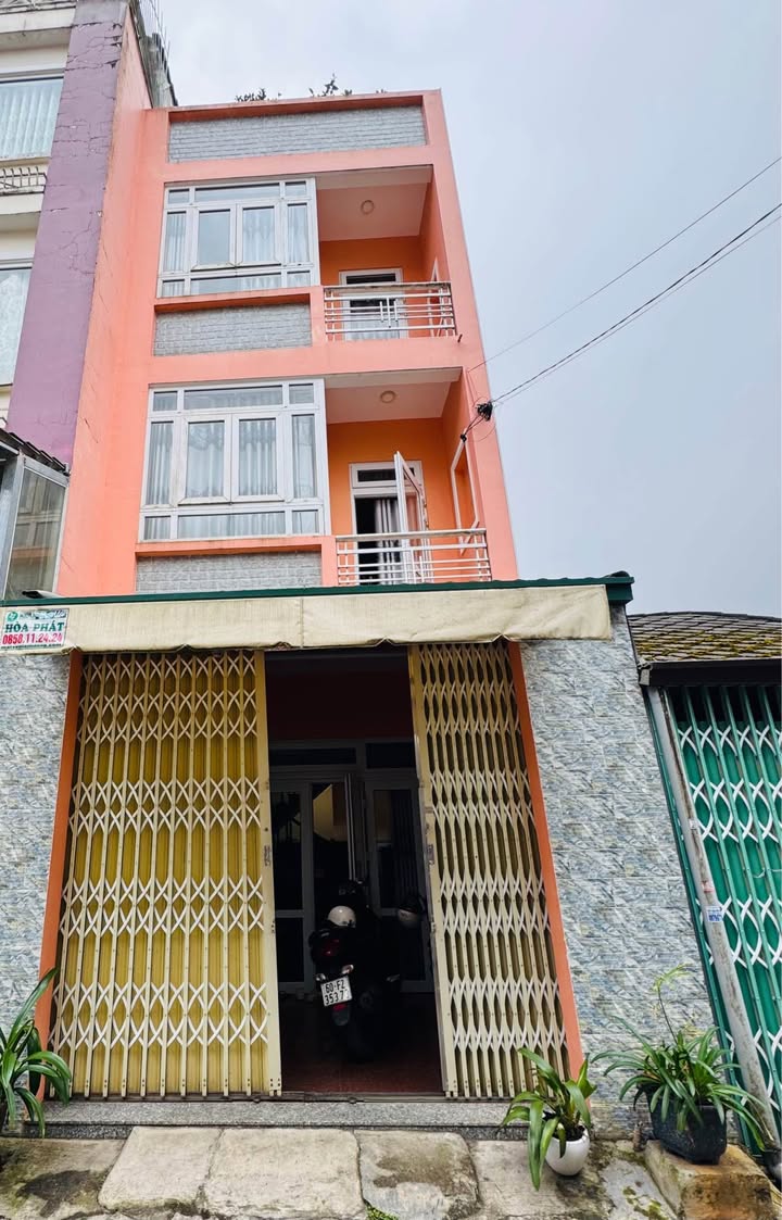 Nhà phố Mai Hắc Đế, Đà Lạt 50m² giá 6 tỷ - Vị trí đắc địa, sẵn sàng ở ngay!