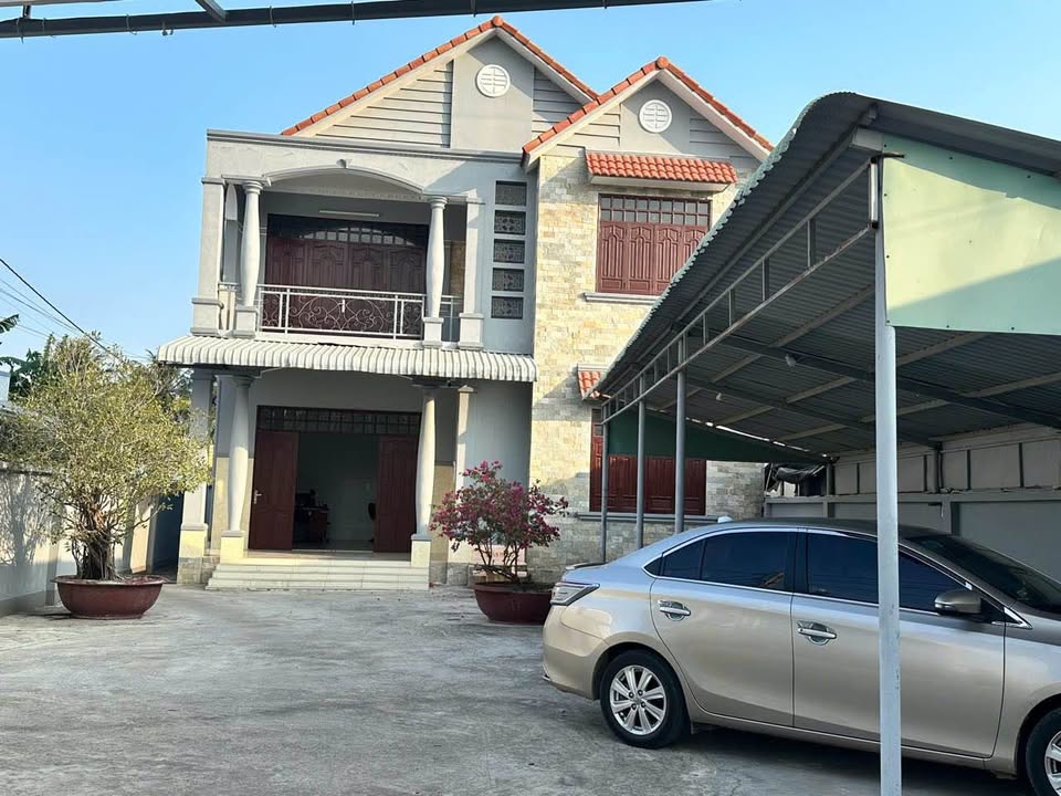 Nhà nghỉ mặt tiền xã Yên Luông, Gò Công Tây 1000m² giá 4.5 tỷ - Đầu tư sinh lời ngay!