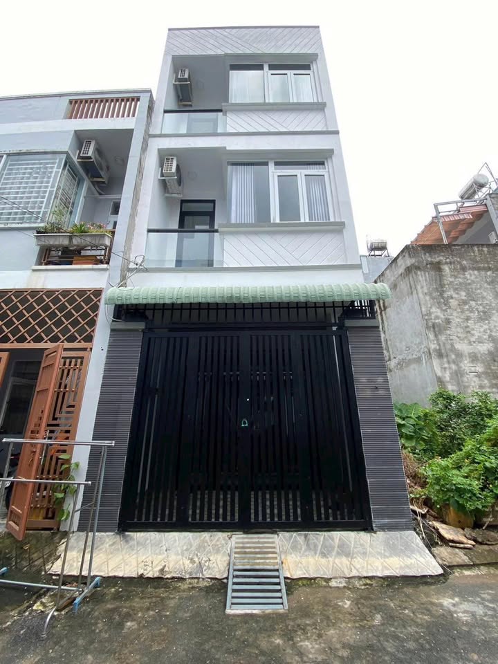 Nhà phố Hiệp Phú Thủ Đức 90m² giá 9.2 tỷ - Sẵn sàng vào ở ngay!