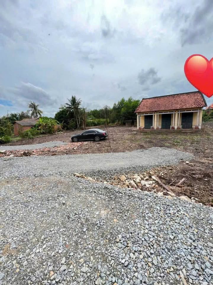 Đất vườn 1000m² + 100m² thổ cư tại Thạnh Hoà, Bến Lức - Giá chỉ 1.55 tỷ!