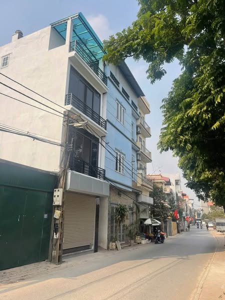 Đất đẹp Trâu Quỳ, Gia Lâm 57m² giá 9.3 tỷ - Mặt tiền 5.2m, sổ đỏ chính chủ