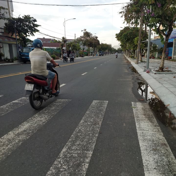 Nhà 1 trệt 1 lầu đường Nguyễn Tất Thành, phường Sa Đéc, 124m² giá 5.2 tỷ - Kinh doanh thuận lợi!