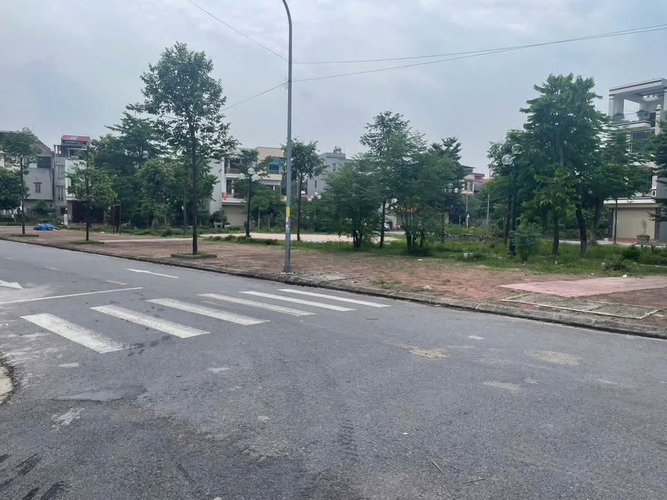 Đất nền góc khu đô thị Đông Đô Vạn An 134,5m² giá 9 tỷ - Đầu tư sinh lời ngay!