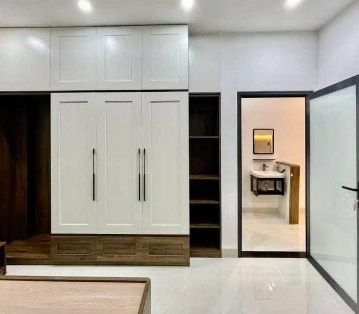 Nhà hẻm Nguyễn Bá Loan Quảng Ngãi 84m² giá 2.2 tỷ - Thiết kế trẻ trung, ấm cúng!