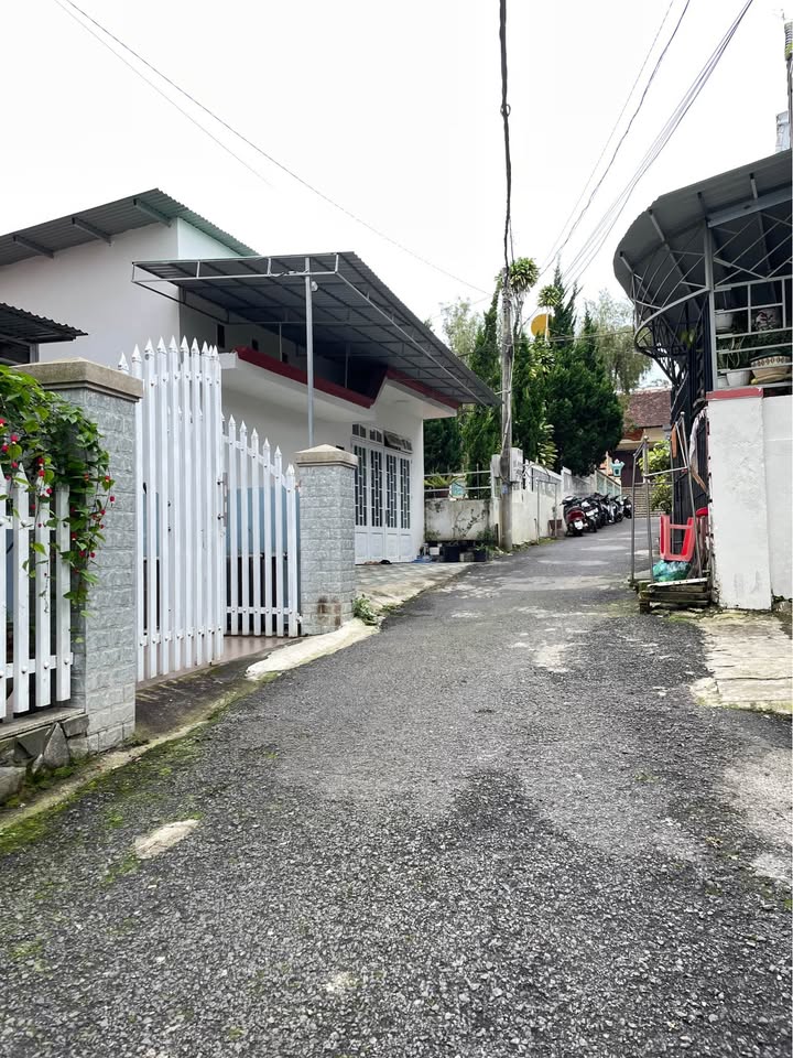 Nhà cấp 4 Đức Trọng 87m² giá 5.8 tỷ - Sân ô tô rộng rãi, chính chủ!