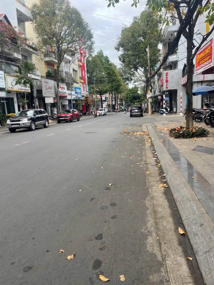 Nhà mặt tiền kinh doanh Trần Phú, Buôn Ma Thuột 40m² giá 14 tỷ - Đầu tư sinh lời ngay!