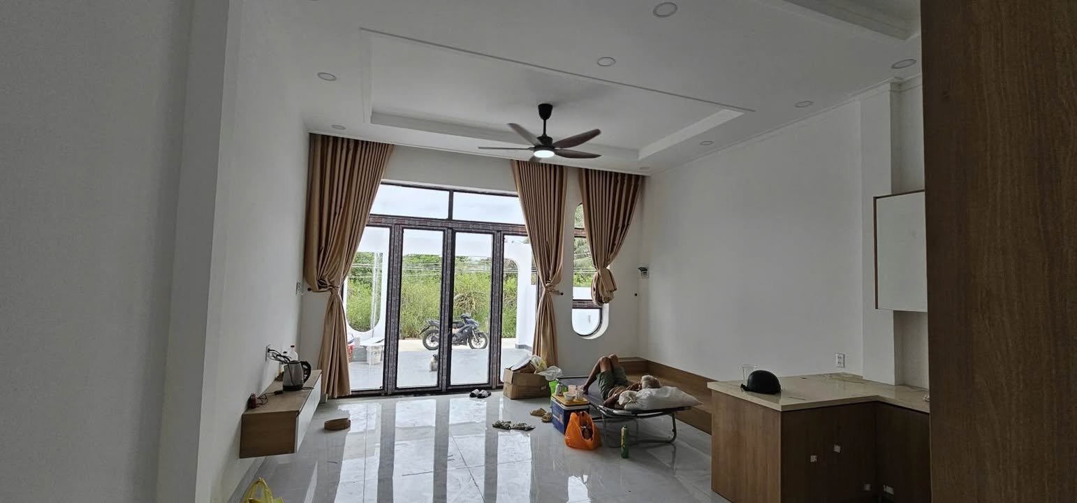 Nhà mới bê tông tại Hàm Liêm, 100m² giá 1.39 tỷ - Thiết kế hiện đại, sẵn sàng ở ngay!