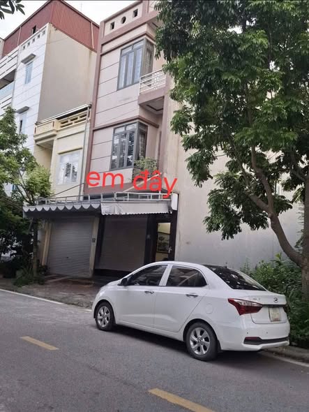 Nhà 3 tầng Hưng Yên 103m² giá 8 tỷ - Vị trí trung tâm đắc địa!