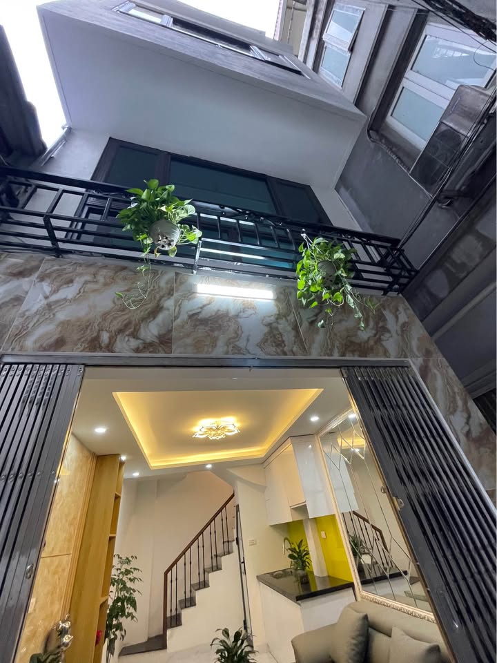 Nhà đẹp Vĩnh Tuy, Hai Bà Trưng 25m² giá 5.98 tỷ - Thiết kế hiện đại, dân trí cao!