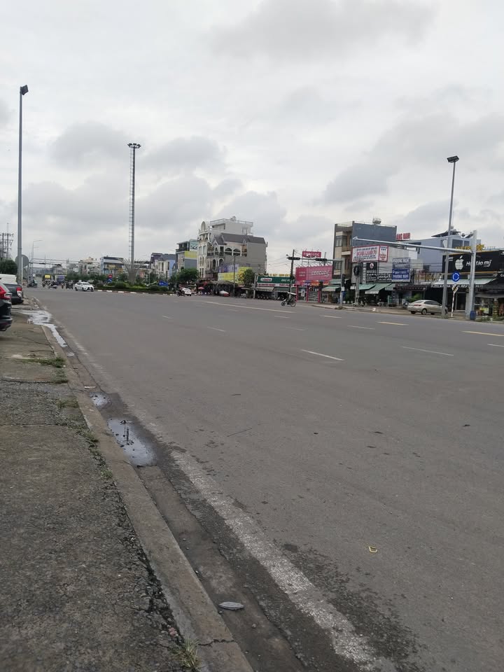 Bán mặt tiền Trần Phú, Nhơn Trạch 411m² giá 15 tỷ - Kinh doanh đa ngành