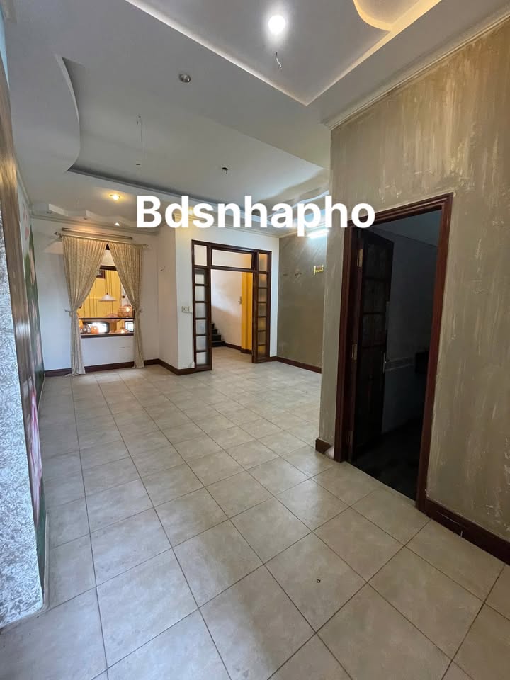 Nhà cho thuê 4 tầng mặt tiền Nguyễn Công Trứ, Sơn Trà 125m² - Phù hợp mở văn phòng, kinh doanh dịch vụ!