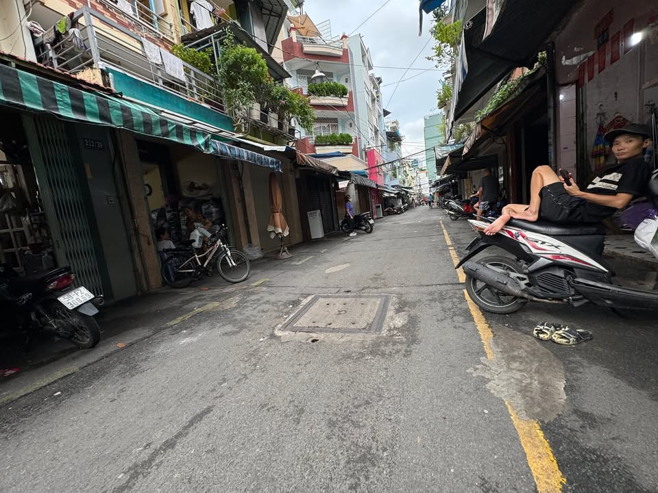 Nhà 5 tầng quận 3 đường Nguyễn Thiện Thuật 30m² giá 10.5 tỷ - Hẻm thông xe hơi