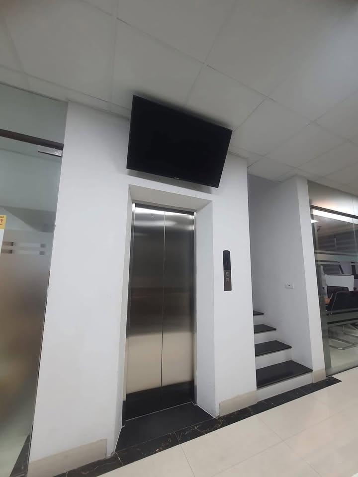 Nhà phố khu biệt thự Hoàng Thành Mỗ Lao 152m² giá 50 tỷ - Kinh doanh sầm uất, view hồ