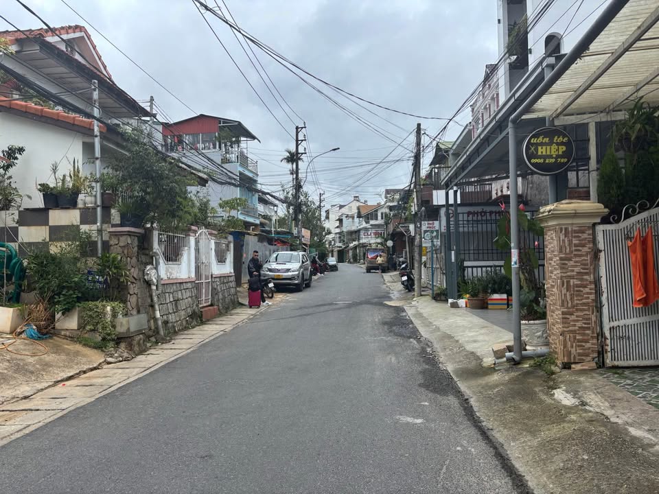 Nhà mặt tiền đường An Dương Vương, Đà Lạt 94m² giá 10 tỷ - Kinh doanh sầm uất!