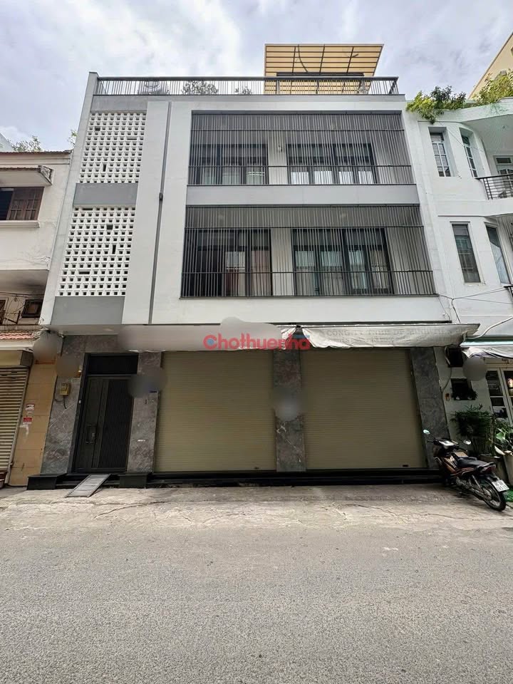 Cho thuê mặt bằng trệt đường Nguyễn Giản Thanh, Quận 10 - Khu kinh doanh sầm uất!