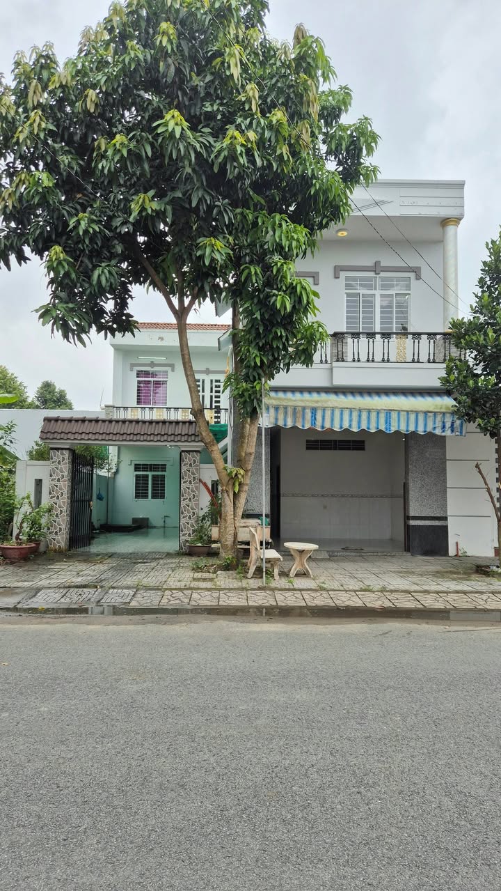 Nhà phố KDC Hồng Loan, Cái Răng, 160m² giá 7.3 tỷ - Diện tích siêu rộng, sẵn sàng ở ngay!