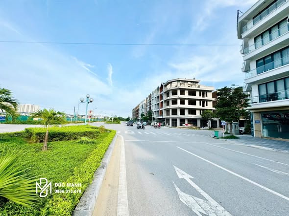 Nhà đầu tư 2 mặt tiền đường Âu Cơ 83m² giá 13 tỷ - Tiềm năng sinh lời cao!