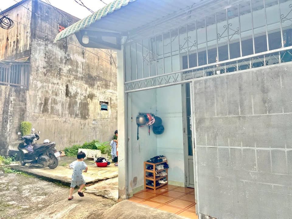 Nhà bán gấp tại xã Phú Đông, Nhơn Trạch, 73m² chỉ 1.4 tỷ - Sổ hồng chính chủ!