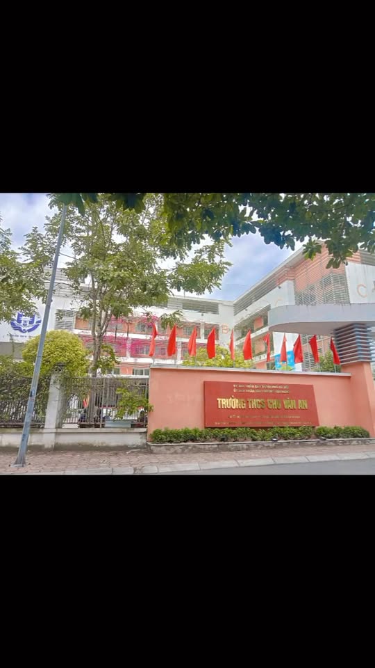 Đất xây tòa building lô góc 90m² tại Việt Hưng - View công viên thoáng mát!