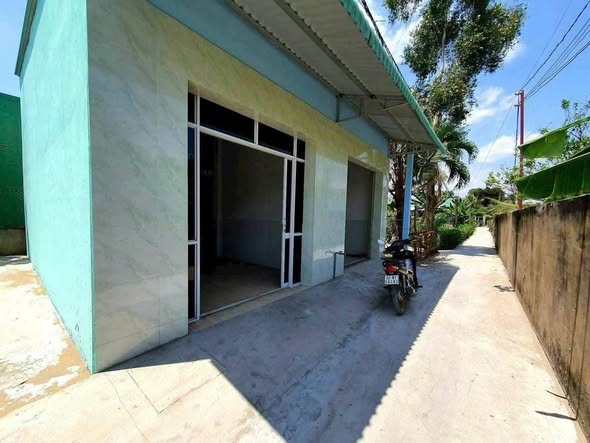 Nhà cho thuê Ấp 5 Nhựt Chánh, Bến Lức 40m² chỉ 1.5 triệu/tháng - Sổ hồng sẵn!