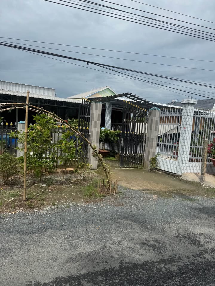 Nhà bán Tân Phú Châu Thành 231m² giá chỉ 700 triệu - Cơ hội vàng cho gia đình!