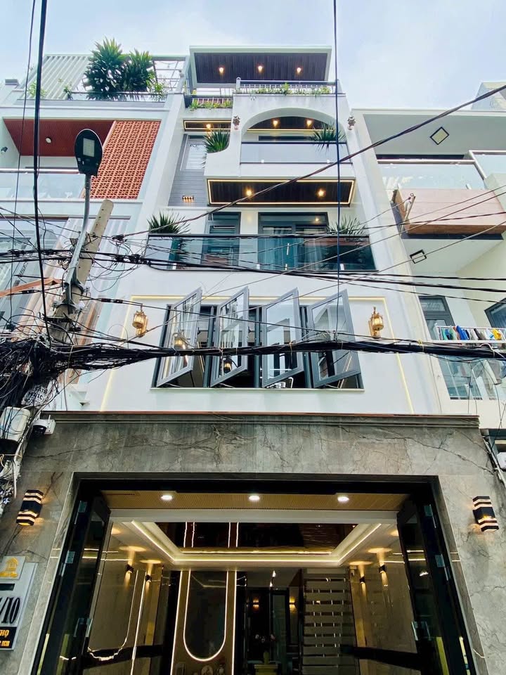 Nhà phố mới xây Lê Văn Thọ, Gò Vấp 60m² giá 12.5 tỷ - Thang máy sang trọng!