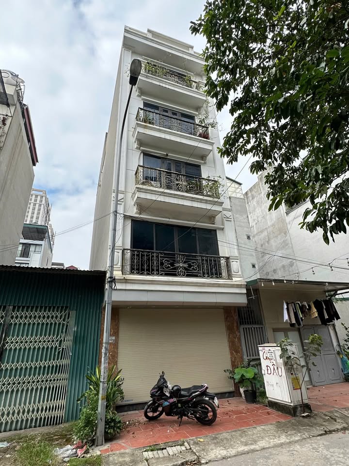 Nhà cho thuê tại La Khê 50m² 5 tầng mới đẹp - Thích hợp cho gia đình và văn phòng!