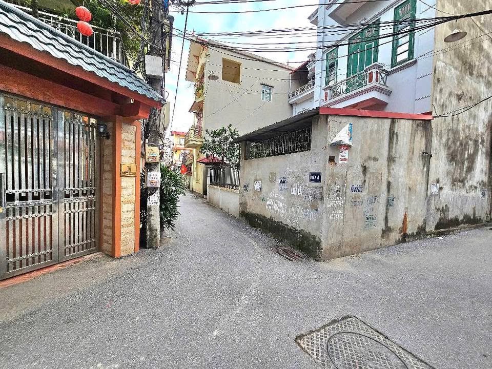 Nhà 3 tầng Từ Sơn 99m² giá 4 tỷ - Chính chủ đẹp keng, ô tô đỗ cửa!