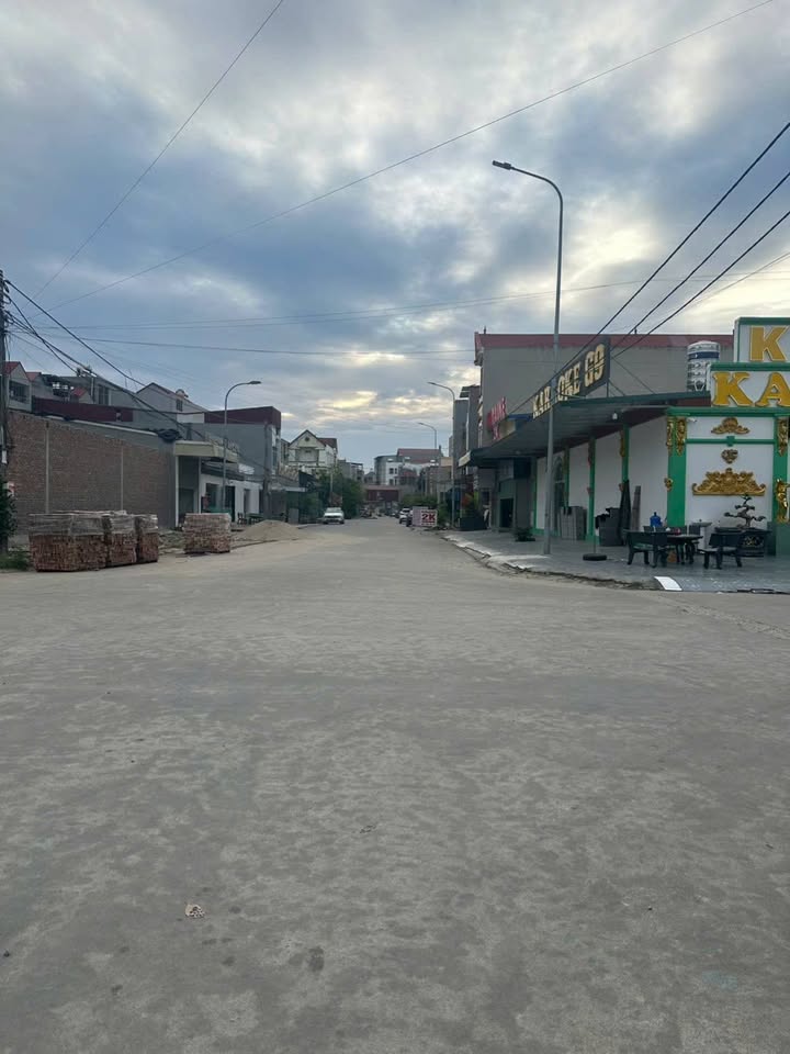 Nhà bán Phượng Mao, Quế Võ 88m² giá 4.1 tỷ - Vị trí kinh doanh đắc địa!