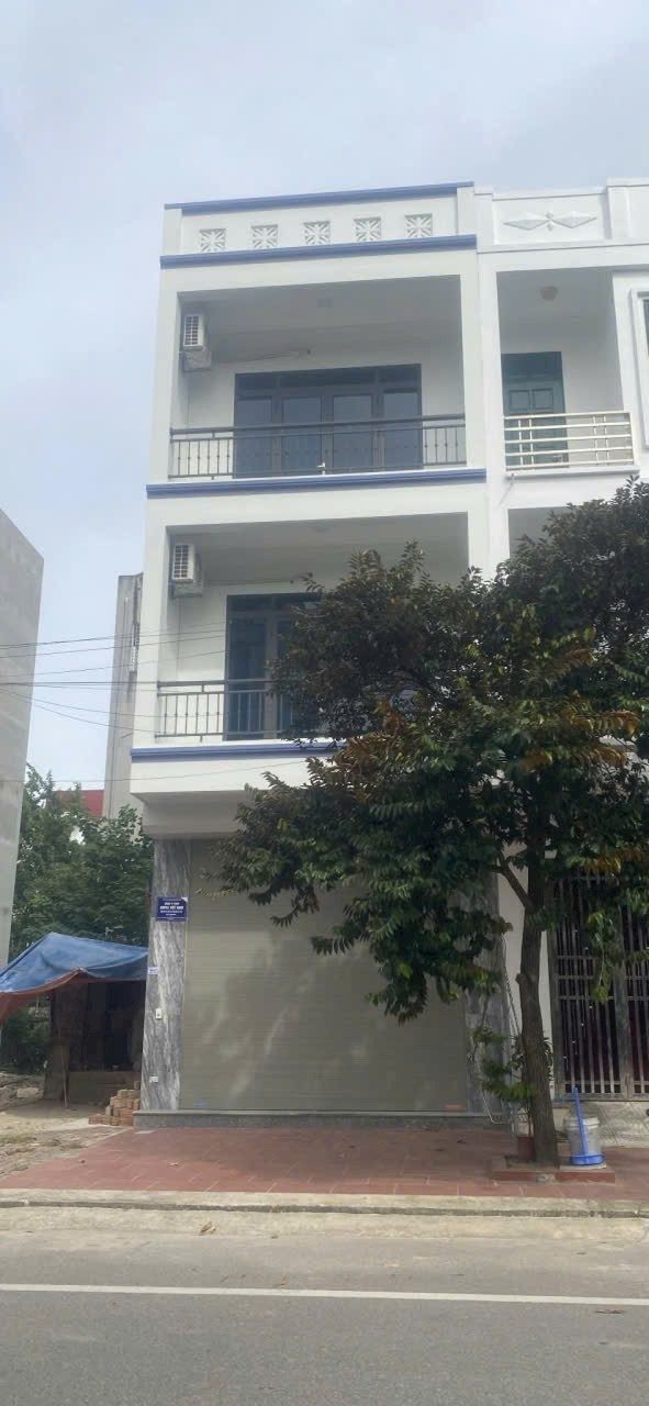 Bán nhà 3,5 tầng đường Nguyễn Khắc Cần, Bắc Ninh 81m² giá 11,3 tỷ - Đang cho thuê 25 triệu/tháng!