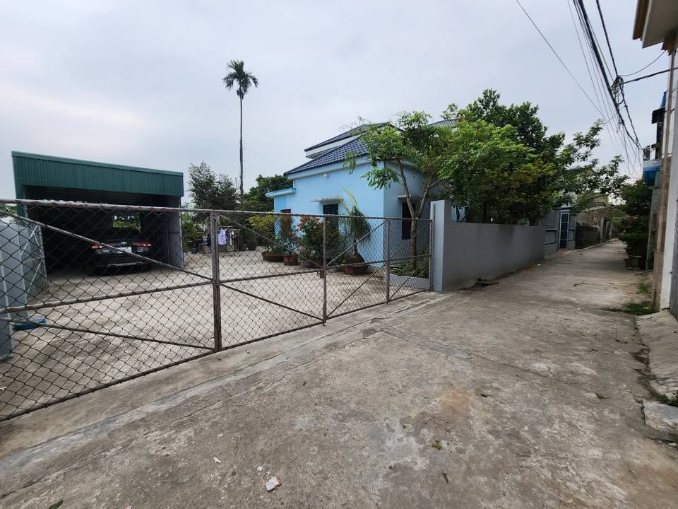 Nhà 2 tầng 63m² tại phường Vũ Phúc giá 1 tỷ - Lô góc ô tô đỗ cửa!