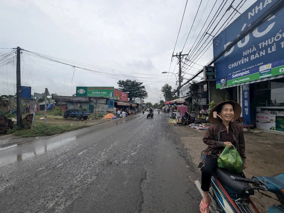 Đất mặt tiền Nguyễn Xiển, Quận 9, 300m² giá 17 tỷ - Đầu tư sinh lợi ngay!