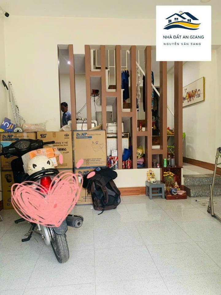 Nhà phố 1 Trệt 1 Lầu tại Long Xuyên 34m² giá 1 tỷ - Gần chợ Bình Khánh