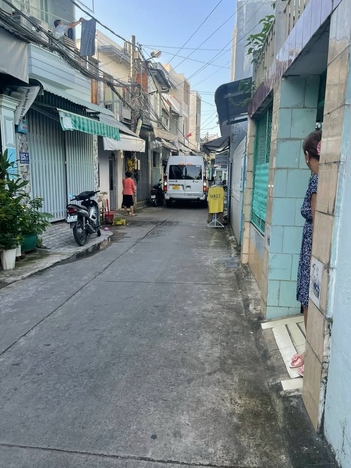 Nhà cho thuê hẻm 125 đường Hoàng Văn Thụ, Ninh Kiều 52m² giá 4.5 triệu - Kinh doanh tiềm năng!