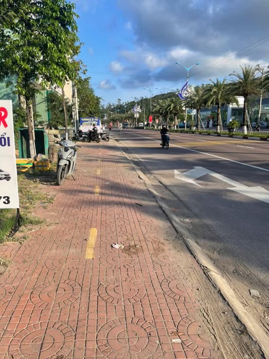 Nhà 2 tầng mặt tiền Tây Sơn, Quy Nhơn 46m² giá 2 tỷ - Cơ hội đầu tư vàng!